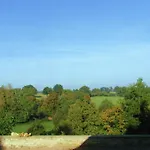 Casa de Férias Castle In Near Forest And River *