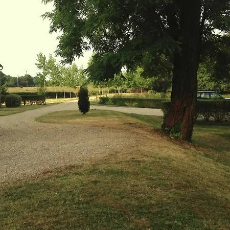 Holiday home Ch Teau In Auvergne With River And Terrace Le Veurdre