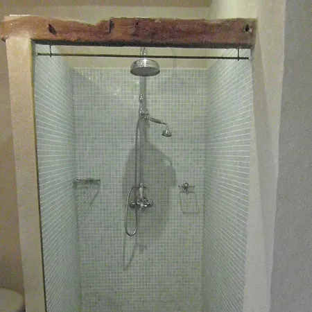 Castle In Near Forest And River 펜션 *