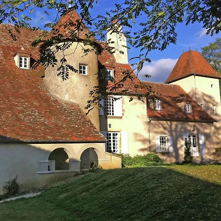 Holiday home Ch Teau In Auvergne With River And Terrace Le Veurdre