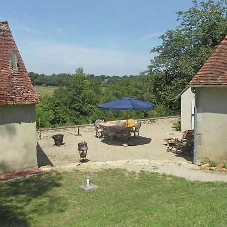 Holiday home Ch Teau In Auvergne With River And Terrace Le Veurdre