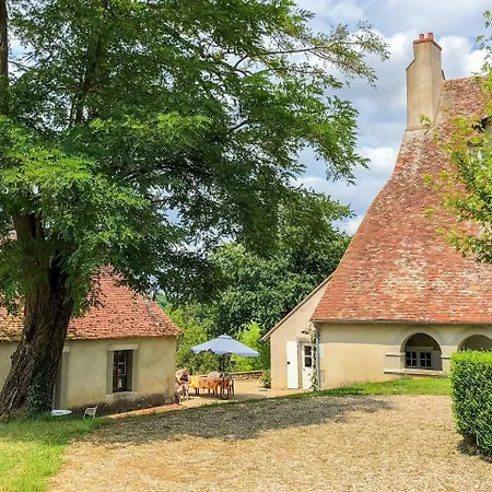 Holiday home Ch Teau In Auvergne With River And Terrace *