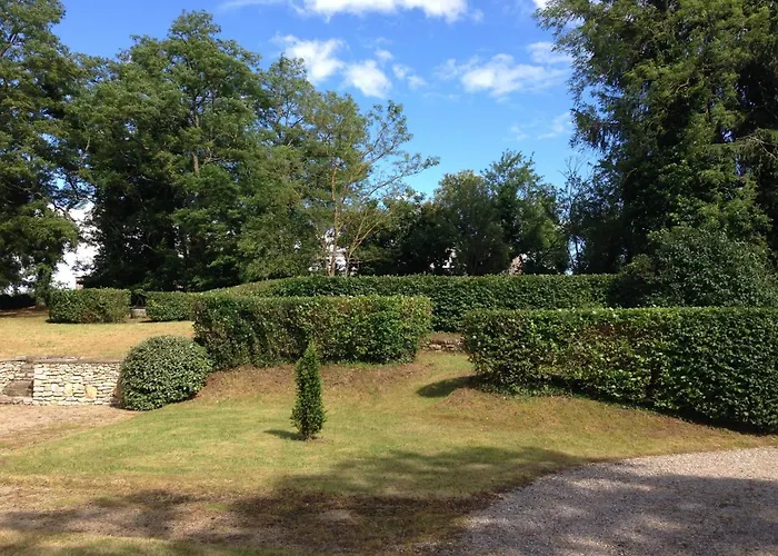 度假居 Castle In Near Forest And River 勒维尔德